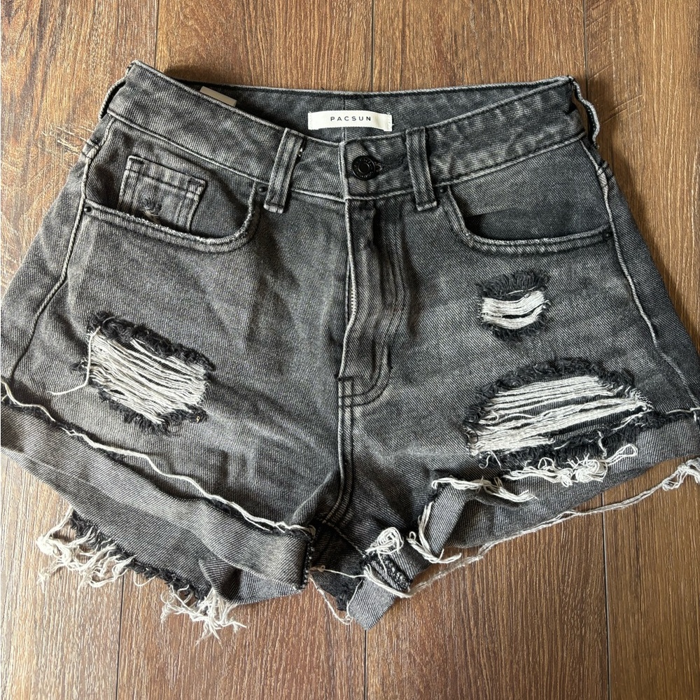 PACSUN RIPPED BLACK SHORTS